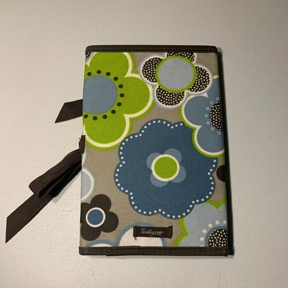 THIRTY-ONE Fold It Up Organizer Fold & Go Trifold Notebook in Awesome Blossom - Picture 2 of 6